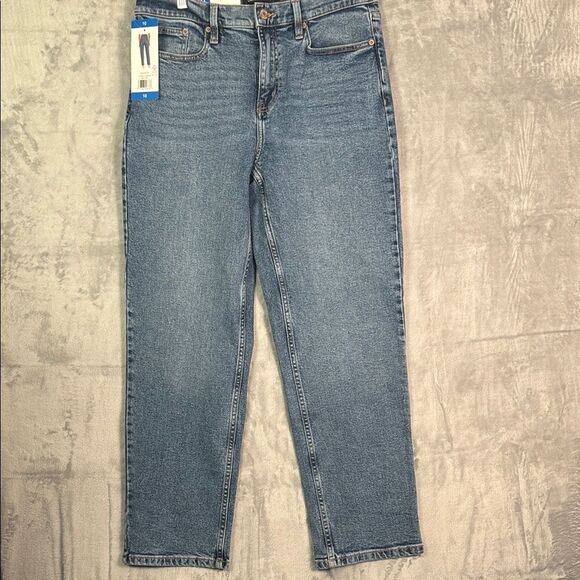 NWT New Calvin Klein Light 90s Wash Melody Denim Jeans Size 10 - Picture 1 of 10